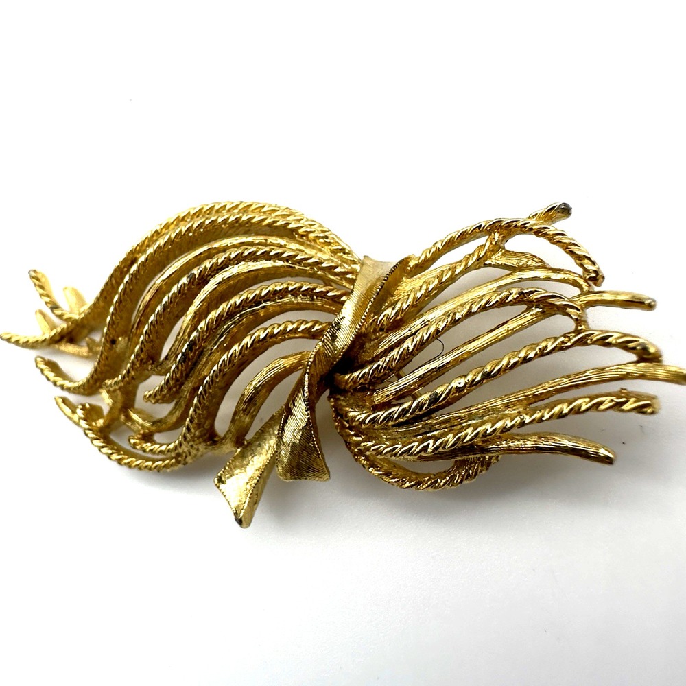 Vintage Monet Bow Brooch Pin Wheat Bouquet Wirework Gold Tone Exquisite 60s